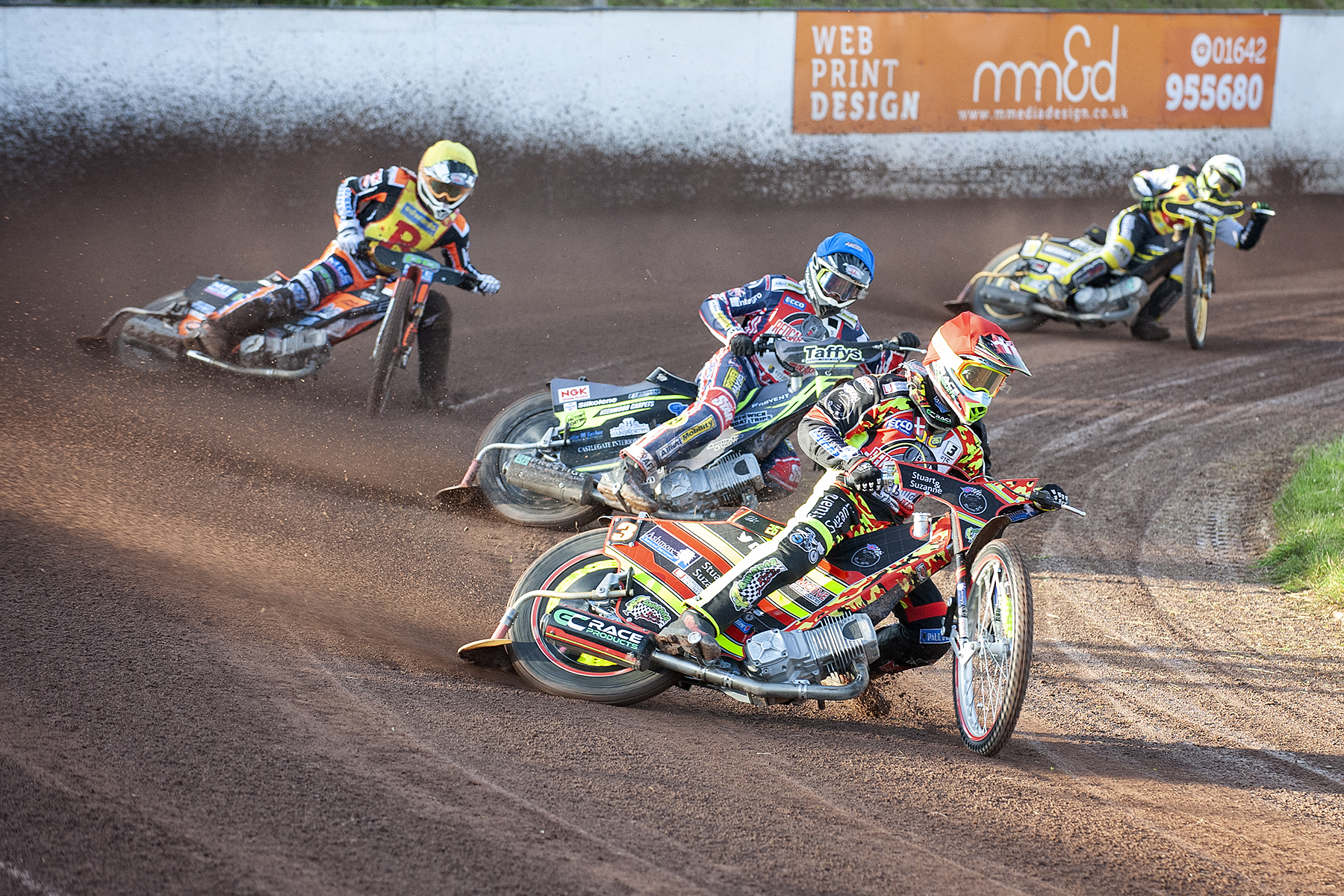 Redcar roar to rip-roaring success