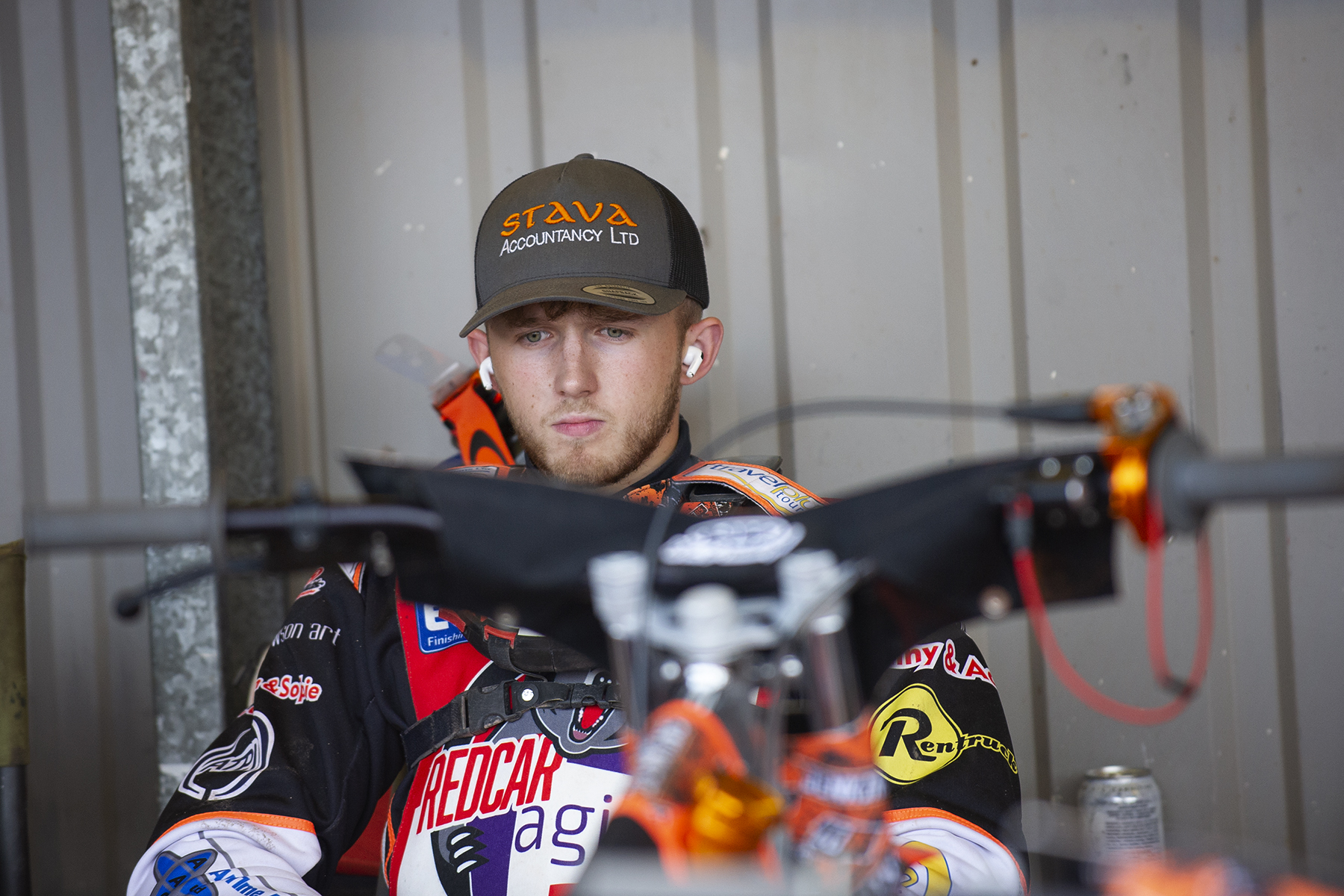 Jenkins defies pain barrier!